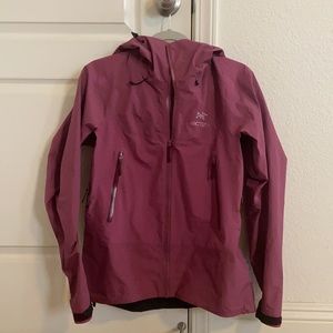 Arc’teryx Beta SL Hybrid Jacket